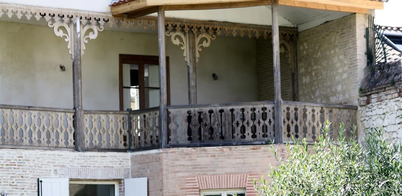 Hôtel La Belle Montoise à Beaumont-de-Lomagne 4*,